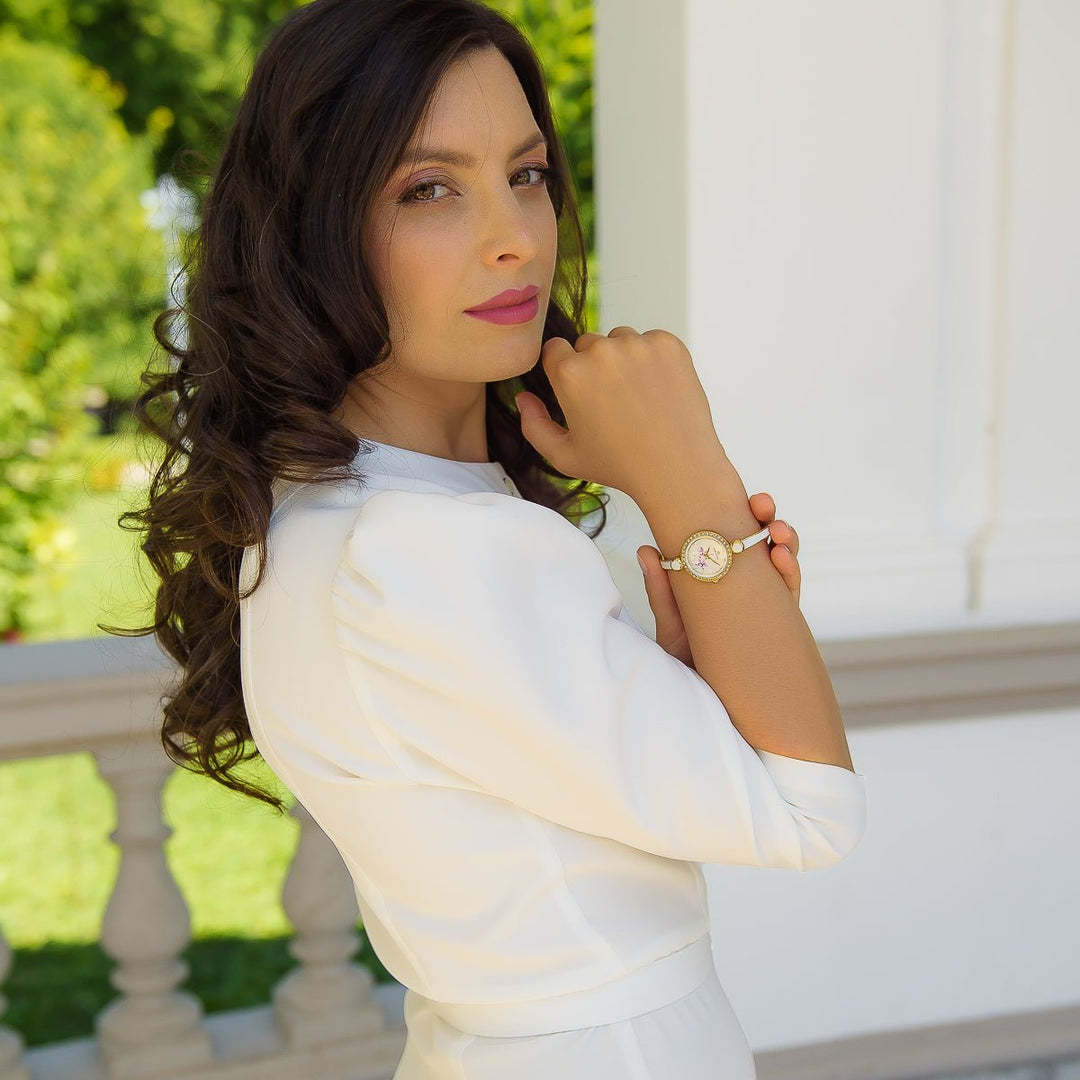 aria-crystal-flower-gold-white