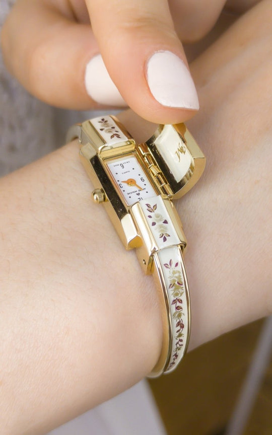 _ANDRE MOUCHE × fig London　bangle watch This vintage André Mouche watch is a masterpiece in champagne gold